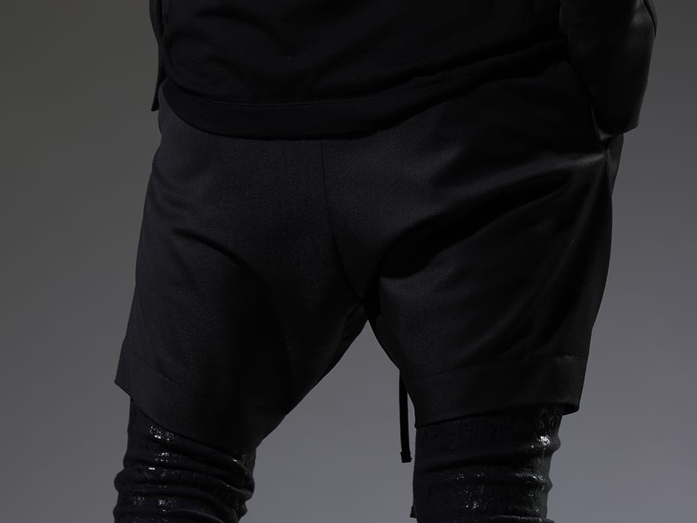 ユリウス 2023SS ジャケットと同じ素材で統一感のある上下で提案 - 817PAM8(ウール/ポリエステル ギャバジン ショーツ) - 3-006