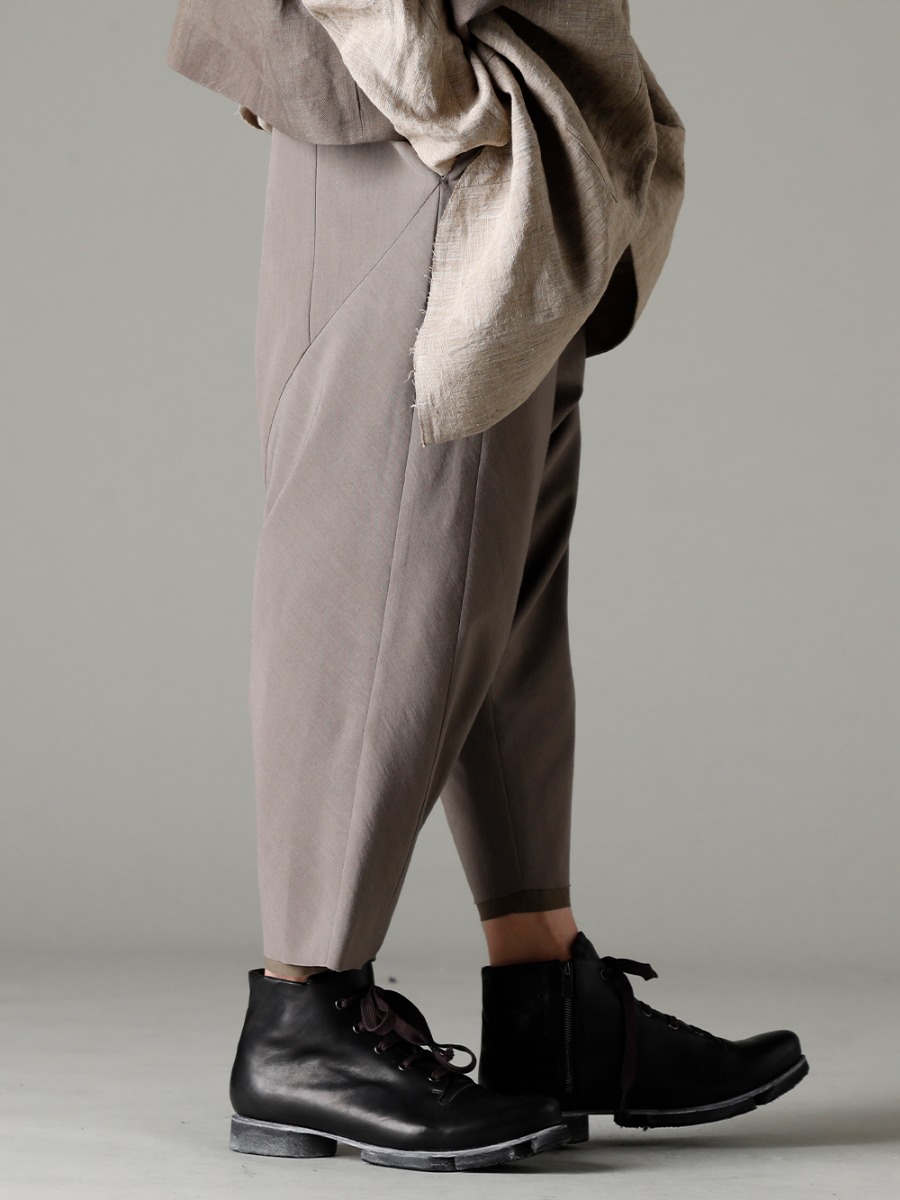 DEVOA 23SS the understated, elegant luster and slightly grazed hairline look are impressive. - pTN-IRKL-Mud-Gray drop crotch cropped pants cotton/silk/viscose mad gray FW-CSHS leather boots GUIDI horse leather  4-001