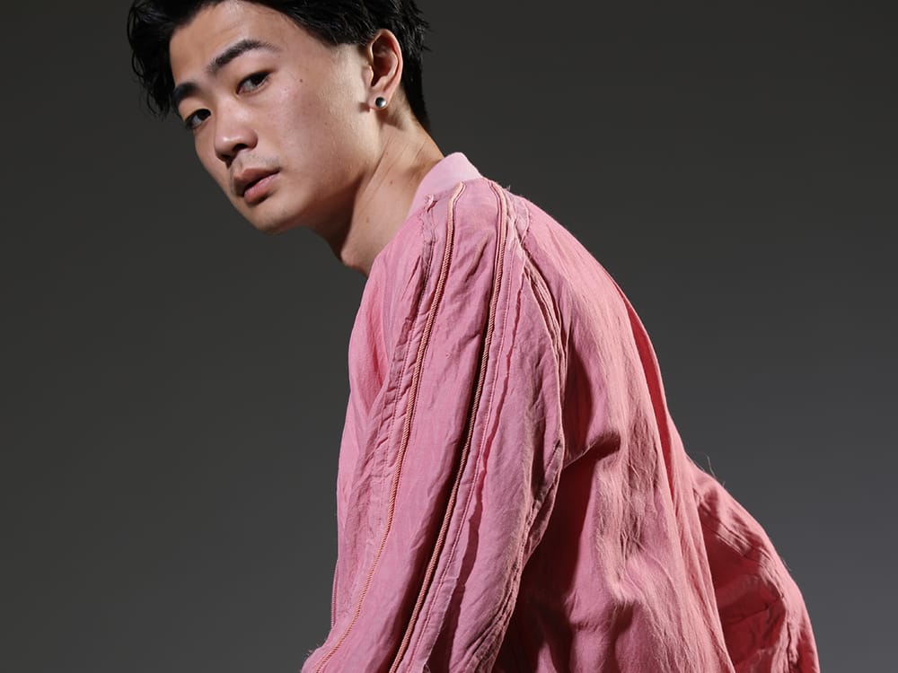 ヌード マサヒコマルヤマ 2023SS - ゆったりとしたシルエットが特徴的なボンバージャケット。 - NU-1693-Pink(ガーメントダイ ボンバージャケット ピンク) - 2-005