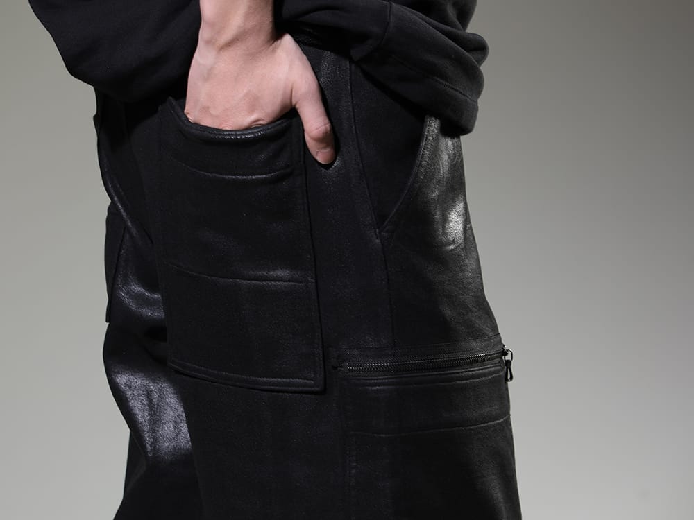 ユリウス 2023SS - 個性豊かなアイテムでユニークなコーディネートに - 819PAM9-C(コットンスウェット コーティング カーゴショーツ) - 3-006