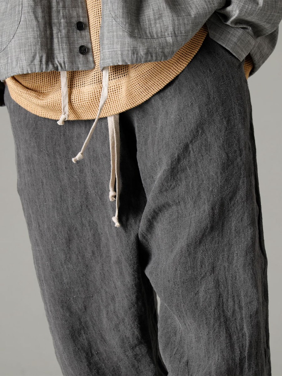 O project 23SS A layered spring/summer look with depth created by using ink-dyed chambray fabric and a mesh T-shirt.  - O15SRT2-GREY-SUMI Coverall Shirt Gray Smi Chambray O15TS1-mesh-YELLOW-BEIGE SS TEE Cotton mesh yellow beige 2-006