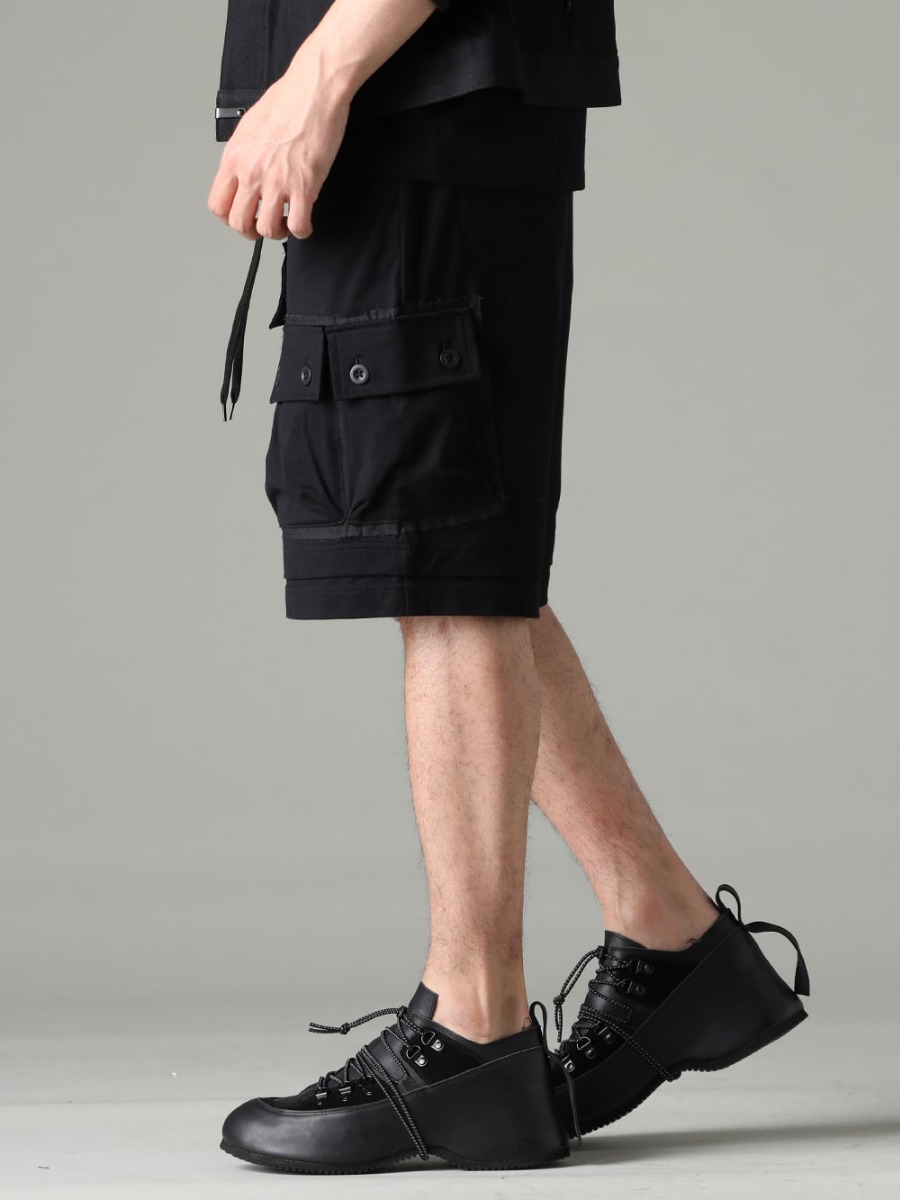 The Viridi-anne(ザ ヴィリジアン) 23SS(春夏) TVAの得意とする遊びの効いたデザイン - VI-3607-04-Black ジャージー ショート パンツ ブラック VI-3620-09-Black インヒールシューズ 3-002