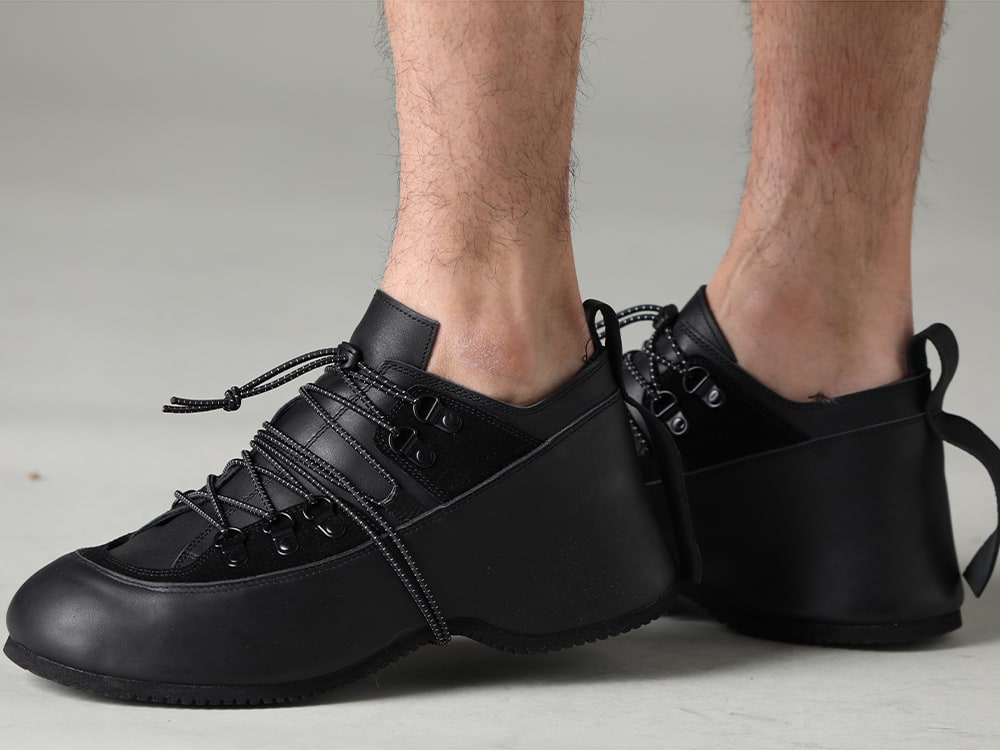 The Viridi-anne(ザ ヴィリジアン) 23SS(春夏) TVAの得意とする遊びの効いたデザイン - VI-3607-04-Black ジャージー ショート パンツ ブラック VI-3620-09-Black インヒールシューズ 3-006