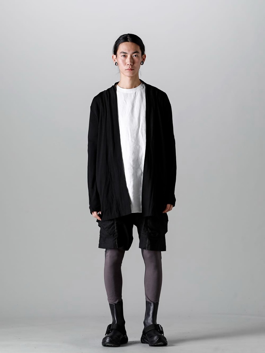 RIPVANWINKLE 2023SS Styling - RIPVANWINKLE 23SS Solid Shirts Layered Style Solid cardigan style simply matched with black color top and bottom - RW-502-Black - Solid Jersey Cardigan - RW-529-Euro White - Solid Shirts T Euro White - RW-539 - Climbing Linen Jersey Shorts - RW-518-M.Gray × G.Gray - Bi-Color Leggins M.Gray × G.Gray - RW-521 - Tactical Bootie 1-001