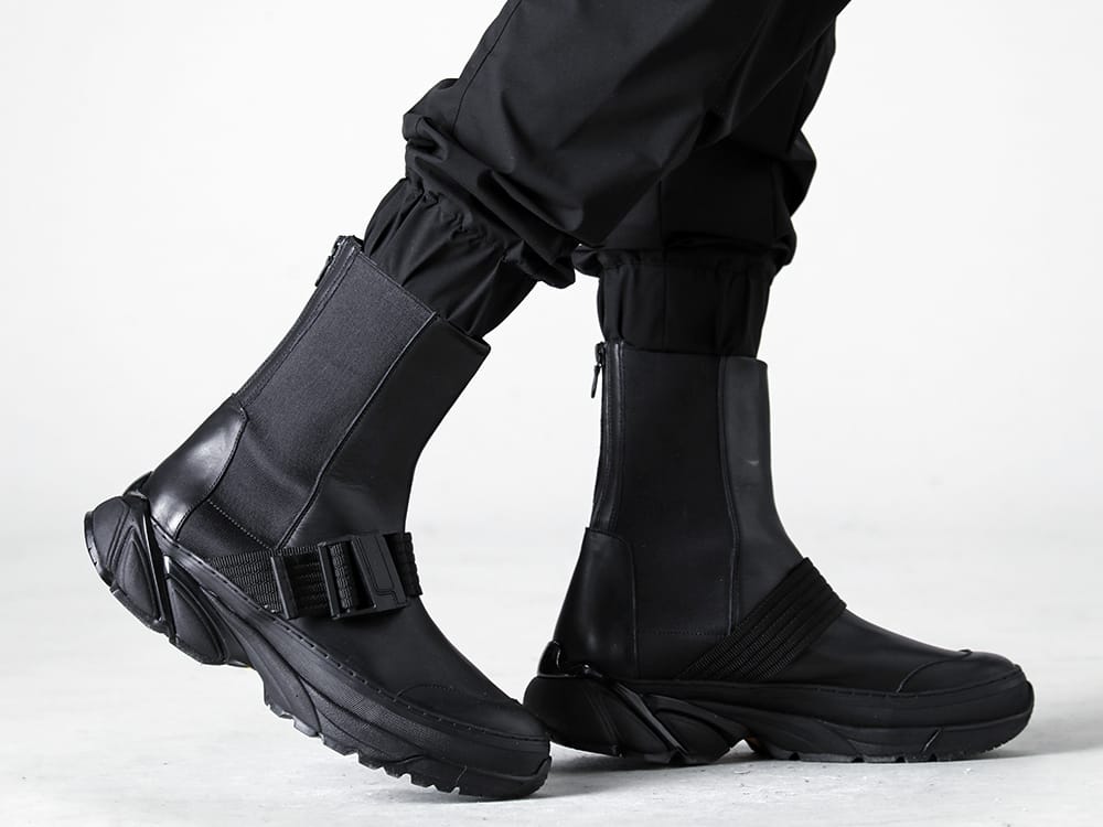 RIPVANWINKLE - リップヴァンウィンクル 2023SS 撥水性があり、4方向への伸縮性が特徴的なアノラッククライミングは天気が悪い日にも活躍 - RW-532 - アノラック クライミングパンツ -  - RW-521 - タクティカル ブーティー 3-004