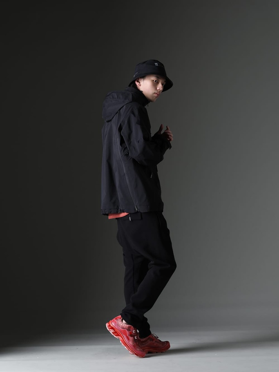 ACRONYM / D.HYGEN / 11 by Boris Bidjan Saberi / Boris Bidjan Saberi 2023SS - Tech style with black and red colors as the main elements - J1WTS-GT-Black(Tex-Sys Jacket Black) ST101-0923S-Brick(30/- Soft Cotton Jersey Cold Dye Belt Adjustable T-Shirt Brick) ST-BUCKET-GORE-TEX-11XNE(11 by BBS × New Era - BUCKET GORE-TEX) P3-F1602B(P3 F1602B) ST BAMBA5 11XS WH/WH/VA-ROSE(ST BAMBA5 11XS WH/WH/VA-ROSE) - 1-002