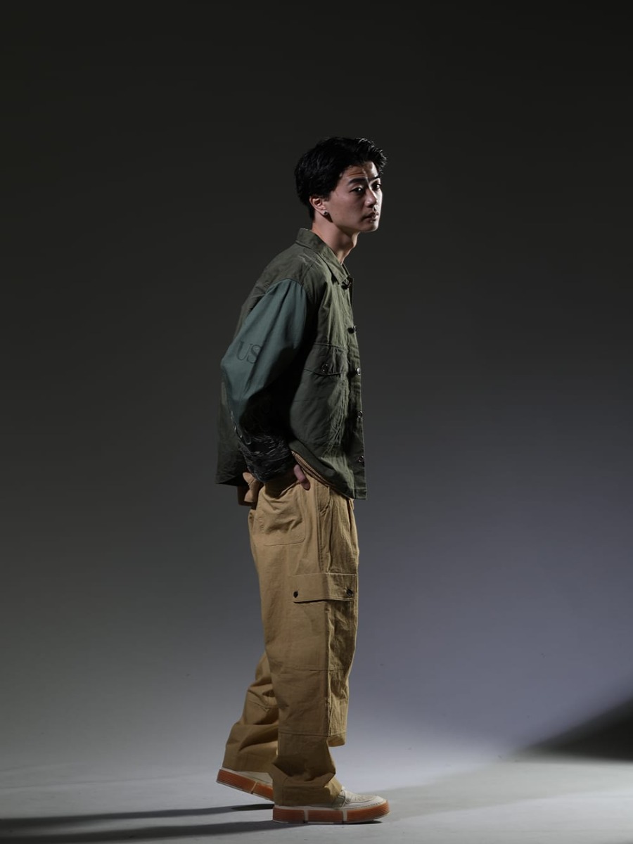 インク / オー プロジェクト / グイディ 2023SS - 合わせのカラーを意識した着飾らない抜け感のあるスタイリング。 - ink23-02-Tiger-M(ファイアーエンブレムジャケット タイガー - M) O15TS1-mesh-YELLOW-BEIGE(SS TEE コットン メッシュ イエロー ベージュ) O15TR3-MUSTARD(カーゴ トラウザー マスタード ファイン キャンバス) GJ02-CO00T(レースアップブーツ - ホースフルグレインレザー - GJ02 CO00T) - 1-003