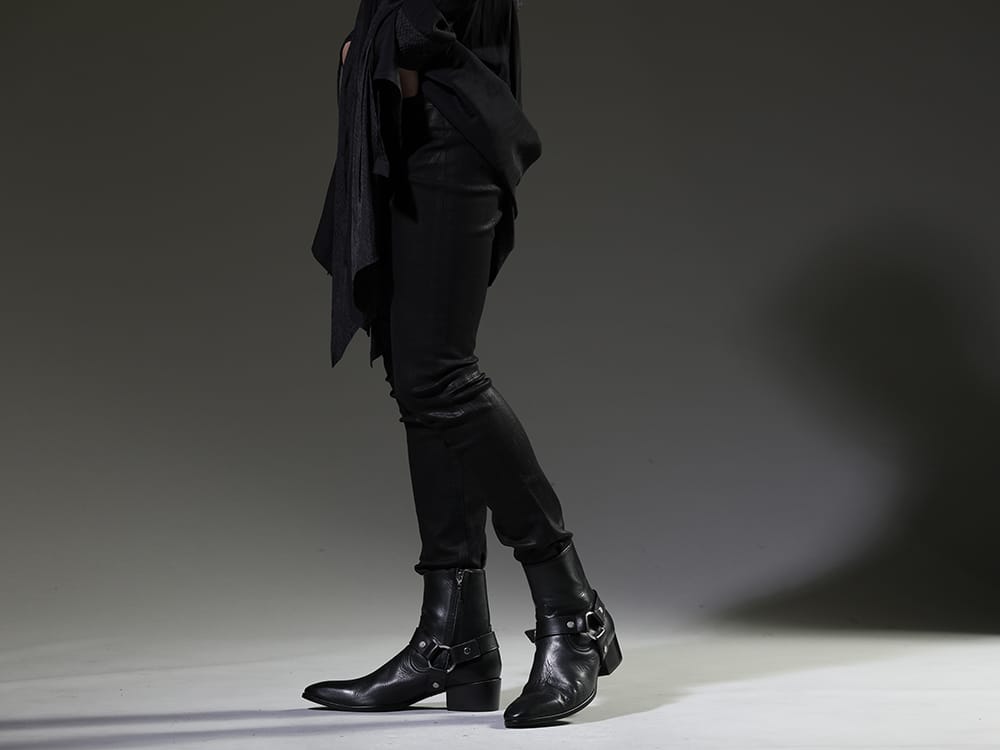 GalaabenD 2023SS Coated pants for a fashionable look. - 87214531(Black coating JUSTIN Denim pants) 87115902(Harness Ring Boots) - 3-002