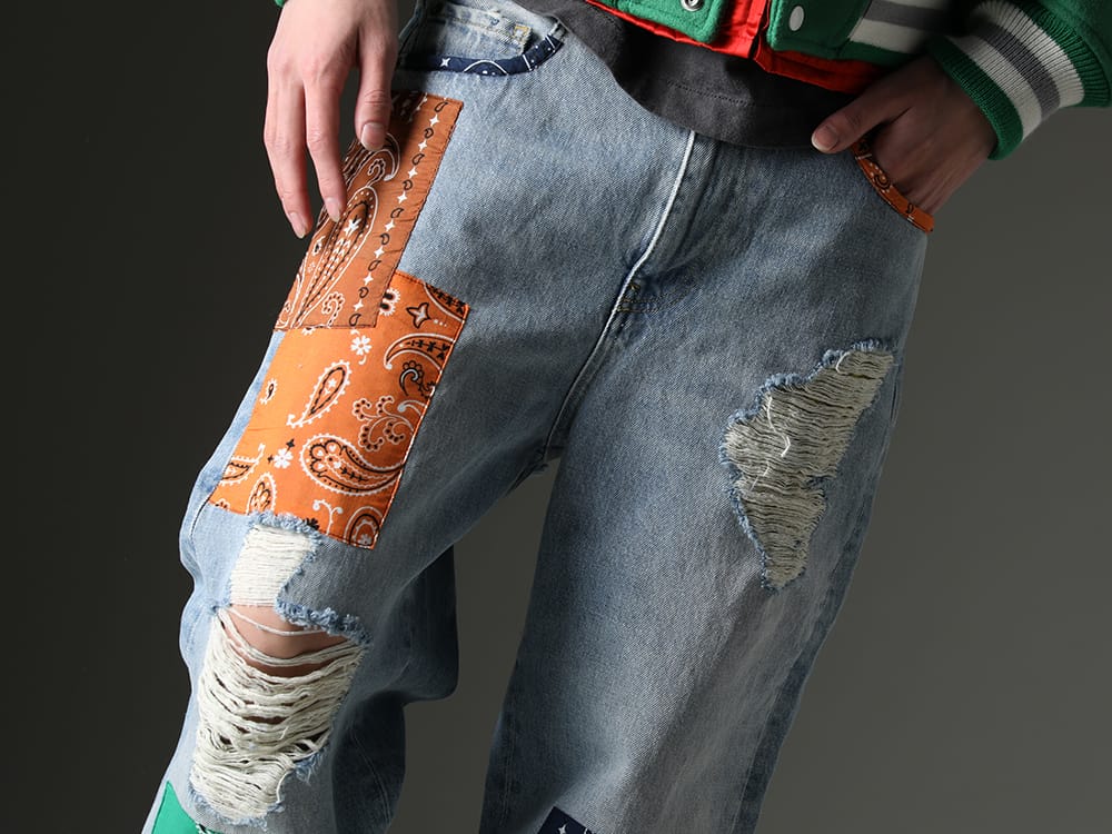 ALANUI 2023SS This baggy denim from Bandana Patchwork Design has a relaxing style! - LMYS23-200(Baggy Denim Patchwork Jeans) - 3-004
