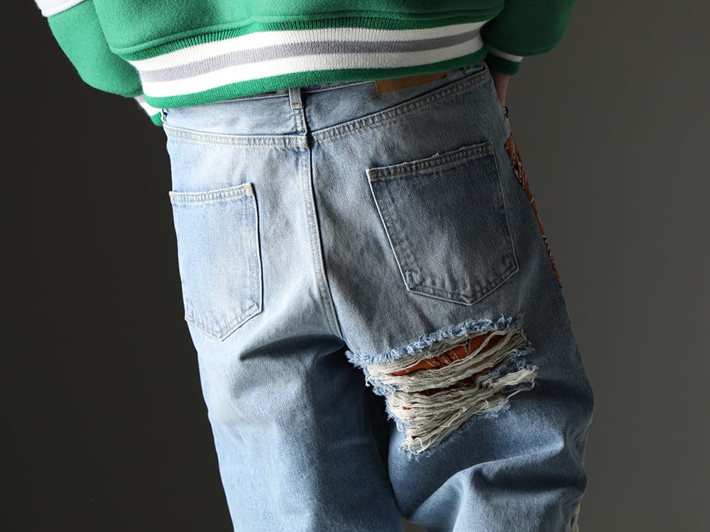 ALANUI 2023SS This baggy denim from Bandana Patchwork Design has a relaxing style! - LMYS23-200(Baggy Denim Patchwork Jeans) - 3-006