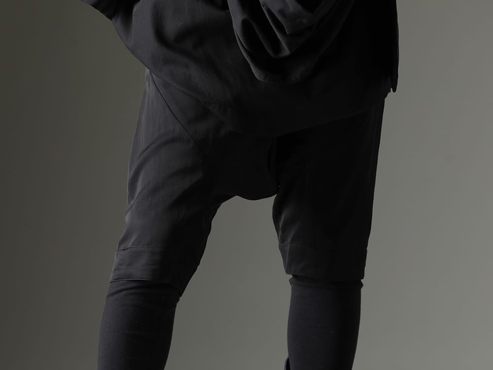 ユリウス 2023SS ブランドオリジナルの独特なパターンを採用したサルエルショーツレイヤード - 817PAM11(キュプラ/コットン/リネン サテン サルエルショーツ) - 3-004