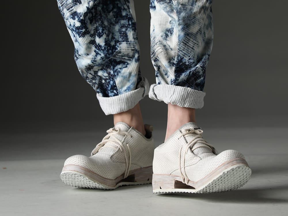 ディーハイゲン / ボリス ビジャン サベリ 2023SS シーズンテーマを強く意識したカラーリング - ST107-1023S(スプラッシュブリーチパッチワークジャガードストレッチコットンテーパードクロップドパンツ)  SHOE-1.1-WHITE-LEATHER(SHOE 1.1 ホワイトレザー) - 3-007