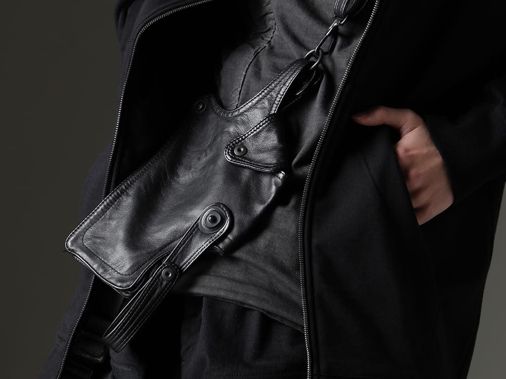 JULIUS 2023SS - A versatile, practical hoodie - 819BGU2-L(Lamb Leather Gun Holder Pouch) - 2-009