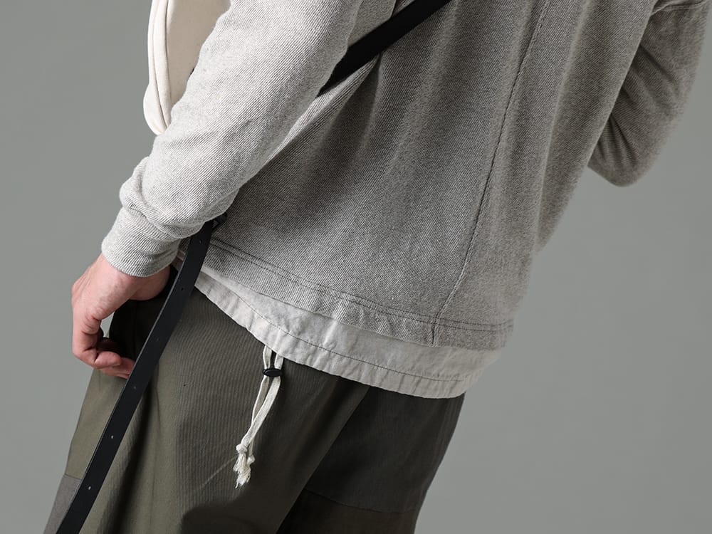 The Viridi-anne - ザ ヴィリジアン 2023SS ベルトデザインのショルダーバッグがスタイリングのアクセントに  - VI-3600-01-Gray-Beige - リネン/コットン ジャージーカーディガン グレーベージュ 2-006