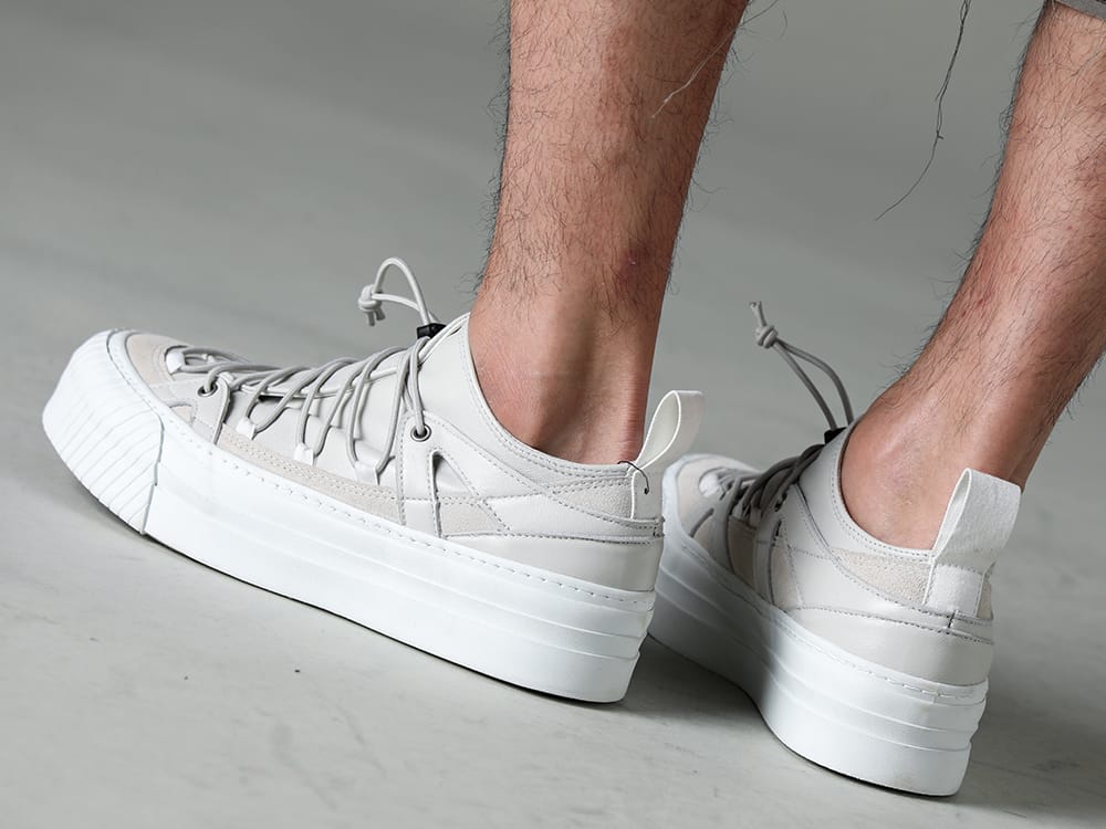 The Viridi-anne - ザ ヴィリジアン 2023SS 七分丈パンツで春らしい清涼感を演出 - VI-3555-09-L.Gray - スニーカー L.グレー 3-008