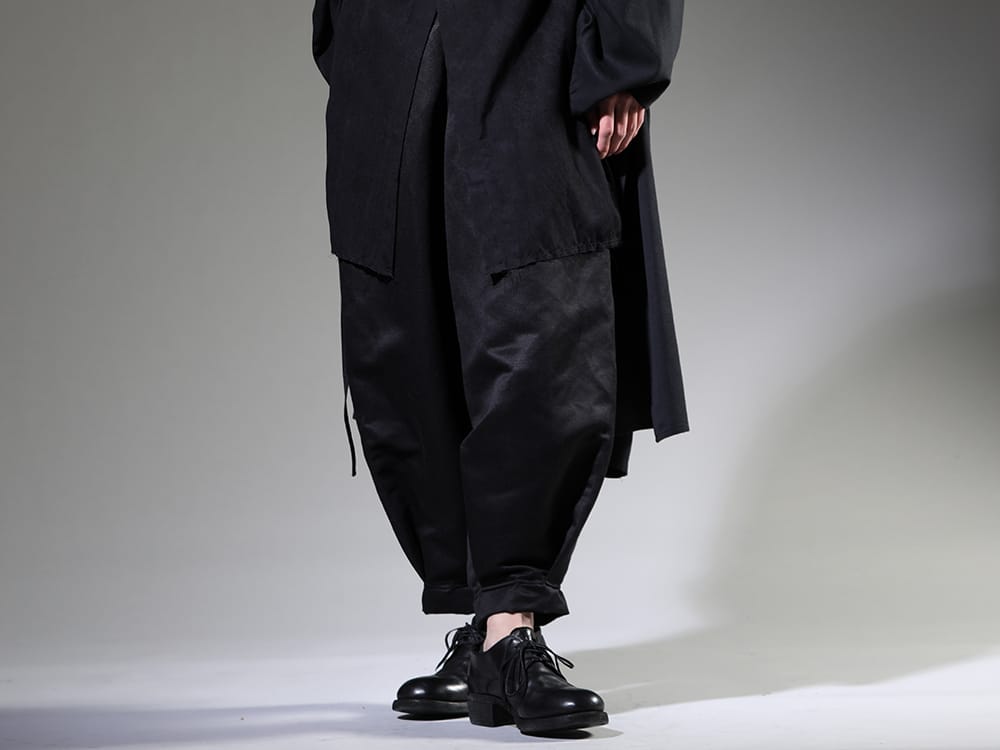 クジャク / グイディ 2023SS kujakuの中でも最も評判の高い「道化師パンツ」の復刻。 - KJ-23SS26(ドウケシ パンツ) 792Z(クラシック ダービーシューズ レースアップ ダブルソール - ホース フルグレイン - 792Z) - 3-001