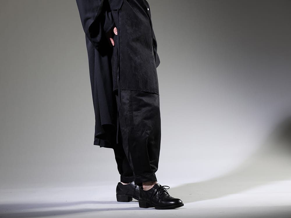 クジャク / グイディ 2023SS kujakuの中でも最も評判の高い「道化師パンツ」の復刻。 - KJ-23SS26(ドウケシ パンツ) 792Z(クラシック ダービーシューズ レースアップ ダブルソール - ホース フルグレイン - 792Z) - 3-002