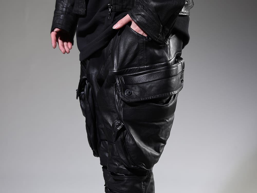 Julius 2023SS Popular Gas Mask Cargo Pants made with Lamb Leather - 819PAM4(Lamb Leather Gas Mask Skinny Pants) - 3-005