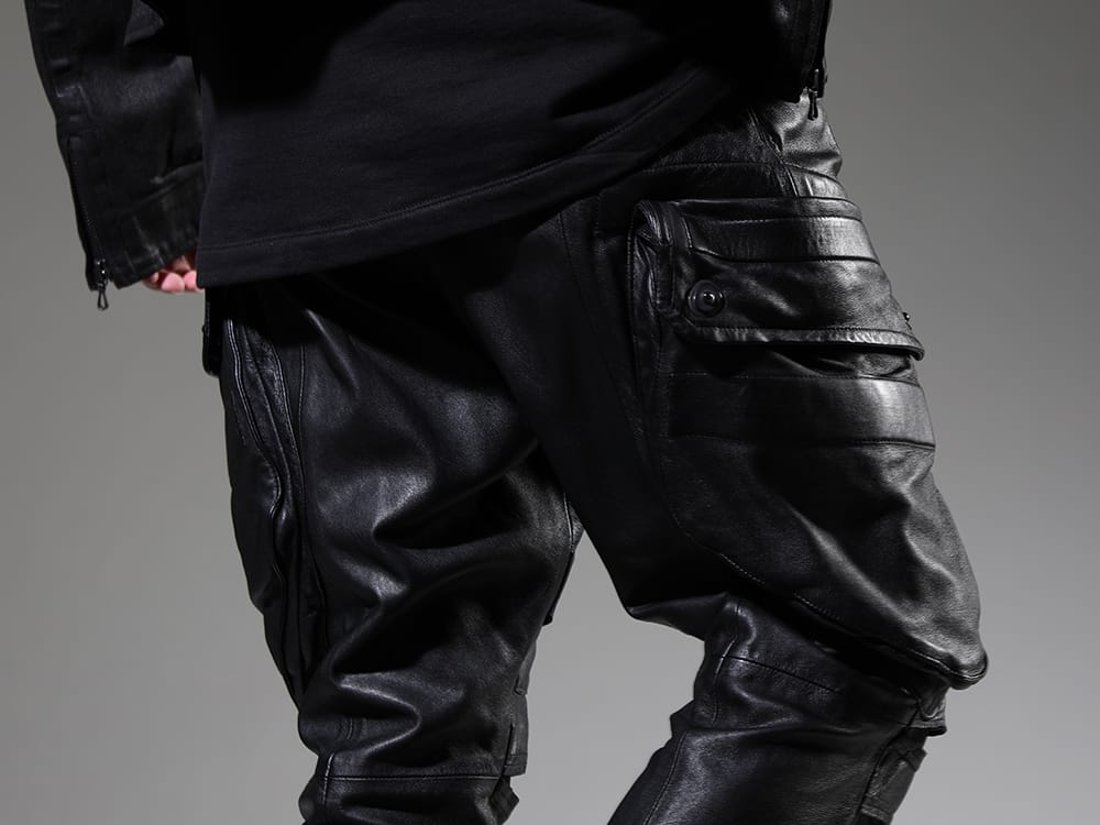 Julius 2023SS Popular Gas Mask Cargo Pants made with Lamb Leather - 819PAM4(Lamb Leather Gas Mask Skinny Pants) - 3-006