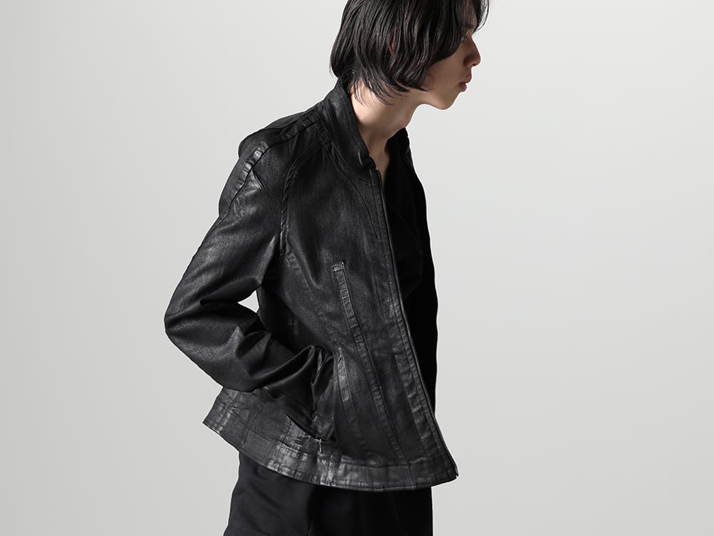 ユリウス 2023SS - JULIUS(ユリウス) 2023SSコレクションより第6弾目のアイテムがデリバリー！只今より店頭・通販共に販売スタート！ - 819BLM2-C(10.5oz ストレッチデニム コーティング シームドジャケット) - 1-006