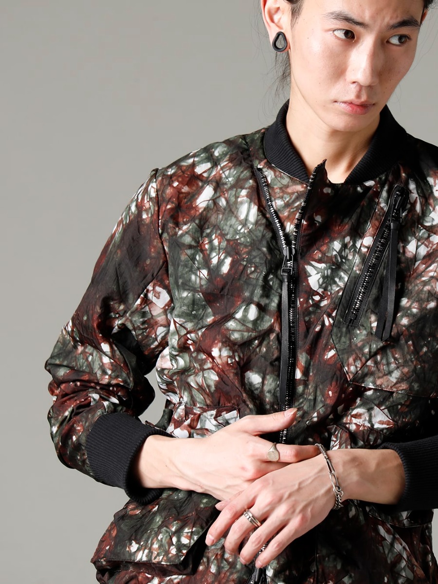 D.HYGEN 23SS Multiple colors are intricately intertwined.様  - ST104-0123S-Moss-Black Mura (unevenly dyed) Nylon Ox Bomber Jacket, Moss Black ST107-0323S Mud-finished stretch denim drop crotch jog pants 2-004