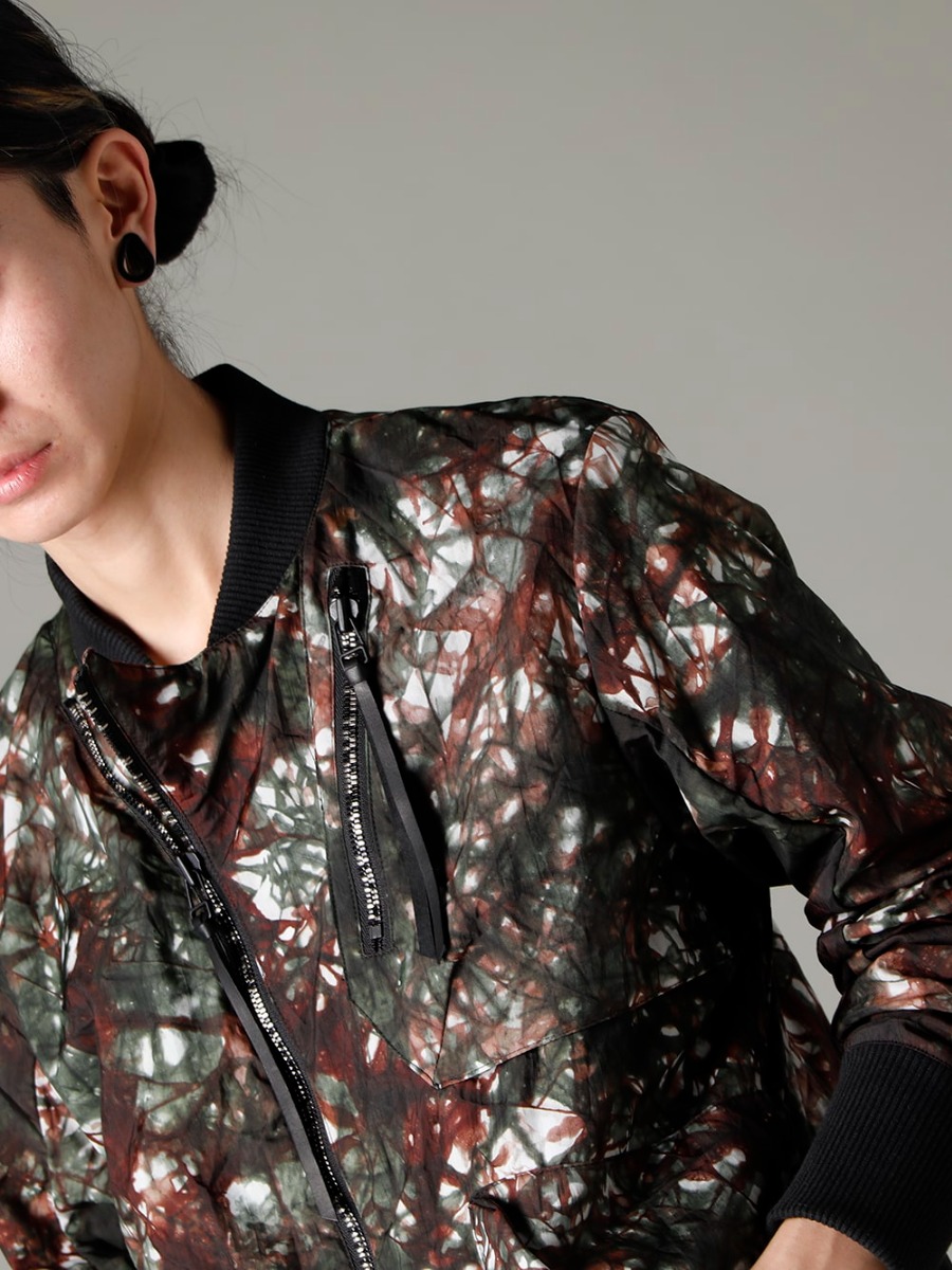 D.HYGEN 23SS Multiple colors are intricately intertwined.様  - ST104-0123S-Moss-Black Mura (unevenly dyed) Nylon Ox Bomber Jacket, Moss Black ST107-0323S Mud-finished stretch denim drop crotch jog pants 2-006