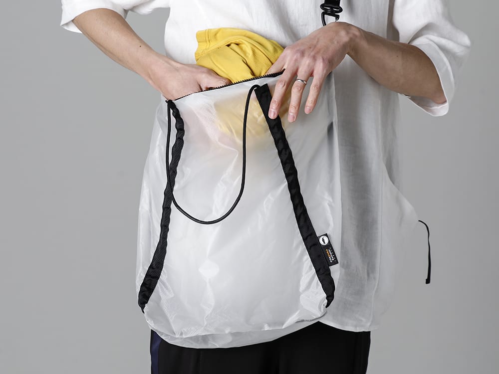 RIPVANWINKLE - リップヴァンウインクル 2023SS 別売りで販売されているRW-552「ストラップ」をショルダーベルトとして使用！ - RW-529-Euro White - ソリッド シャツT ユーロホワイト - RW-551 - パッカブル トート - RW-552 - ストラップ 3-002