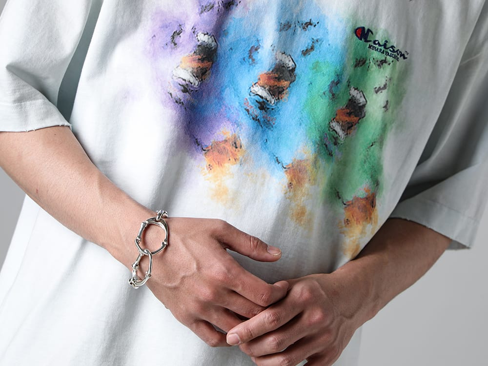 Maison MIHARAYASUHIRO 2023SS The unique print and shirt docked design is the highlight!  - A10TS641-Blue - Shirt layered Tee - sa.0037SS23-Silver - bone shaped carabiner bracelet.-L- Silver 2-002