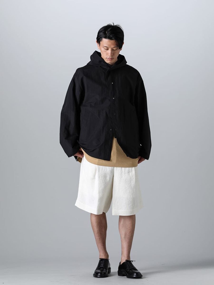 IRENISA - イレニサ 2023SS スタイリング - 画像の詳細(スタイリング全体の詳細) 見出し1 - IH-23SS-J017-CS-Black - レインパーカー Black - O15TS2-YELLOW-BEIGE - 3/4 スリーブティー コットン ヘンプ ジャージー イエロー ベージュ - IH-23SS-P020-TK-Ivory - ツータックワイドショーツ Ivory - IH-22SS-S001-RC - レザーシューズ 1-001