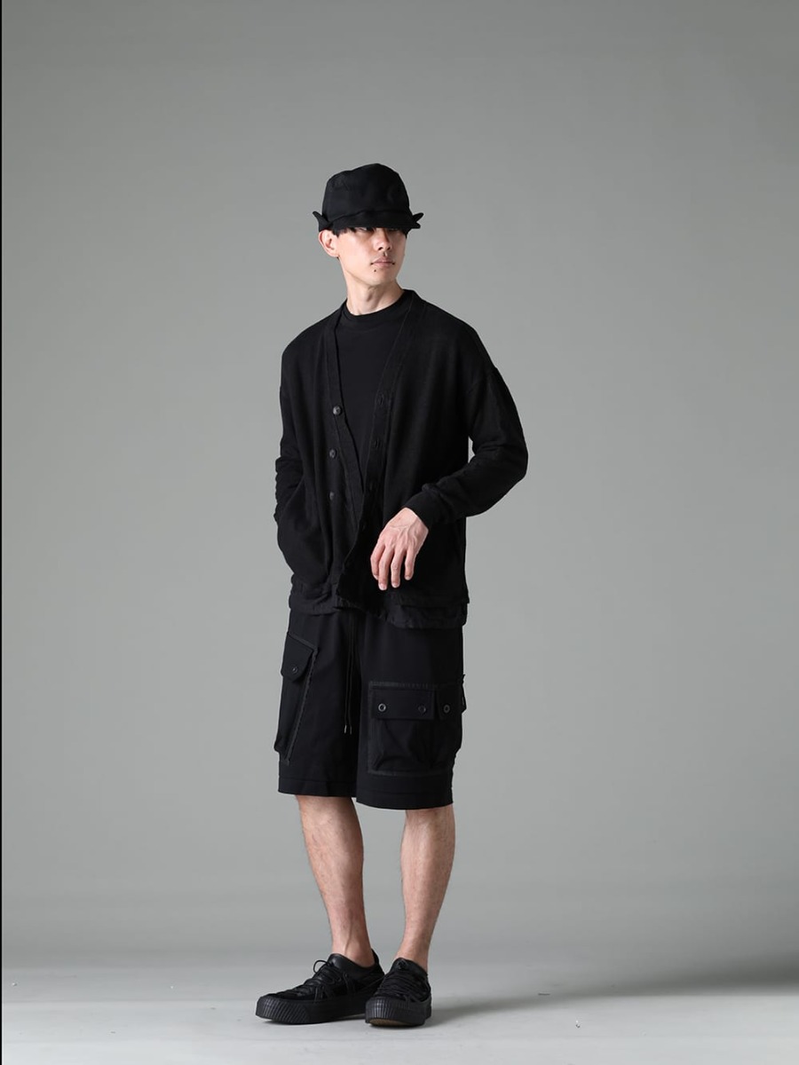 The Viridi-anne 2023SS - Spring style with a black tone - VI-3600-01-Black(Linen/Cotton Jersey Cardigan Black) VI-3616-09-Black(Cap Black) VI-3613-01-Black(Double Layerd T-Shirt Black) VI-3607-04-Black(Jersey Short Pants Black)  VI-3555-09-Black(Sneakers Black) - 1-004