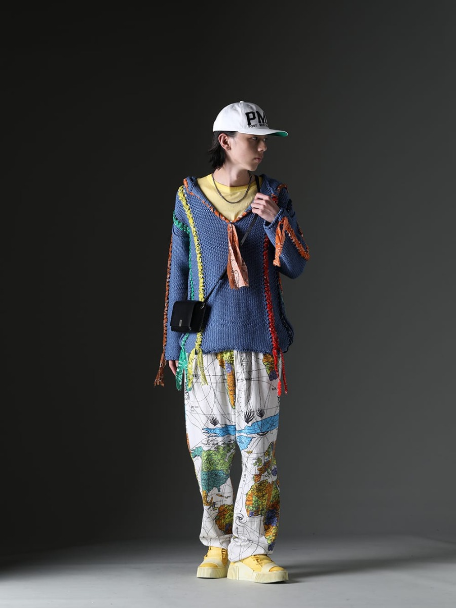 アラヌイ / セントマイケル / ボリス ビジャン サベリ / ワークスタッドミュンヘン 2023SS スタイリング - ビタミンカラーのイエローを使った春夏のスタイリング。 - 色使いを意識しまとめたポップでラグジュアリーなスタイル。 - LMHS23-017(インナーピース バハフーディー) TS-ONE-PIECE.1-RF-FKN00001-FADED-FAT(TS ワンピース.1-RF-FKN00001 FADED FAT)  SM-S23-0000-072(PMS キャップ) M9083(ショルダーバッグ #2) M3961(チョーカー トレース リンクス) SM-S23-0000-083(セントマイケル × ドクター・ウー WORLD MAP パジャマパンツ) BAMBA2.1-PERFORATED-LEATHER-WHITE-SOLE(バンバ2.1 パーフォレイティド レザー / ホワイトソール) - 1-001