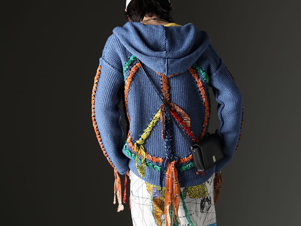 アラヌイ / ワークスタッドミュンヘン 2023SS - ピースマークが特徴的なALANUIのバハフーディー - LMHS23-017(インナーピース バハフーディー) M9083(ショルダーバッグ #2) - 2-003