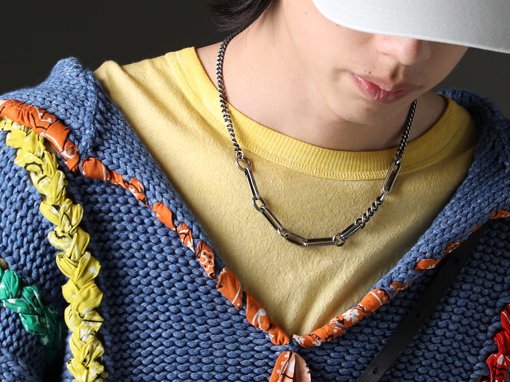 ワークスタッドミュンヘン 2023SS - ピースマークが特徴的なALANUIのバハフーディー - M3961(チョーカー トレース リンクス) - 2-012