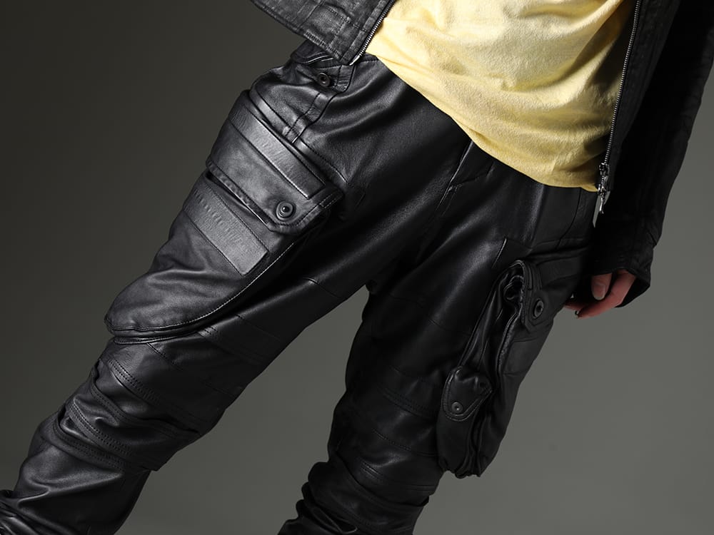 JULIUS(ユリウス) 2023SS 隅々まで考えを巡らせたディテール - 819PAM4(ラムレザー ガスマスク スキニーパンツ) - 3-004