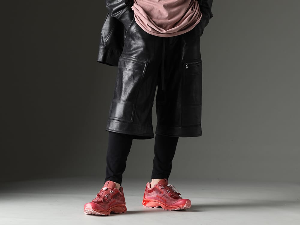 JULIUS / nude:masahiko maruyama / 11 by Boris Bidjan Saberi 2023SS - It is also good to combine with shorts or half pants. - 819PAM9-C(Cotton Sweat Coating Cargo Shorts) NU-1678(Slim Strech Leggings) ST BAMBA5 11XS WH/WH/VA-ROSE(ST BAMBA5 11XS WH/WH/VA-ROSE) - 2-001