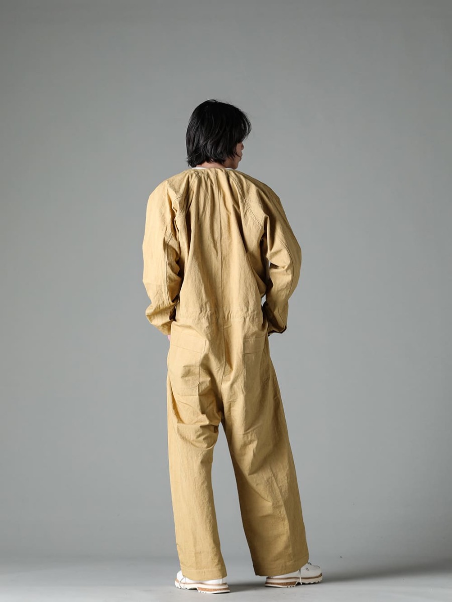 O PROJECT 23SS By adding volume in the order of tops, jumpsuits and shoes, a balanced A-line style is achieved. - O15JS1-MUSTARD-Jumpsuit Mustard Fine Canvas - O15TS2-KINARI-3/4 Sleeve Tee Cotton Hemp Jersey Kinari - Lugged-Runner-FEIT lugged runner 3-002