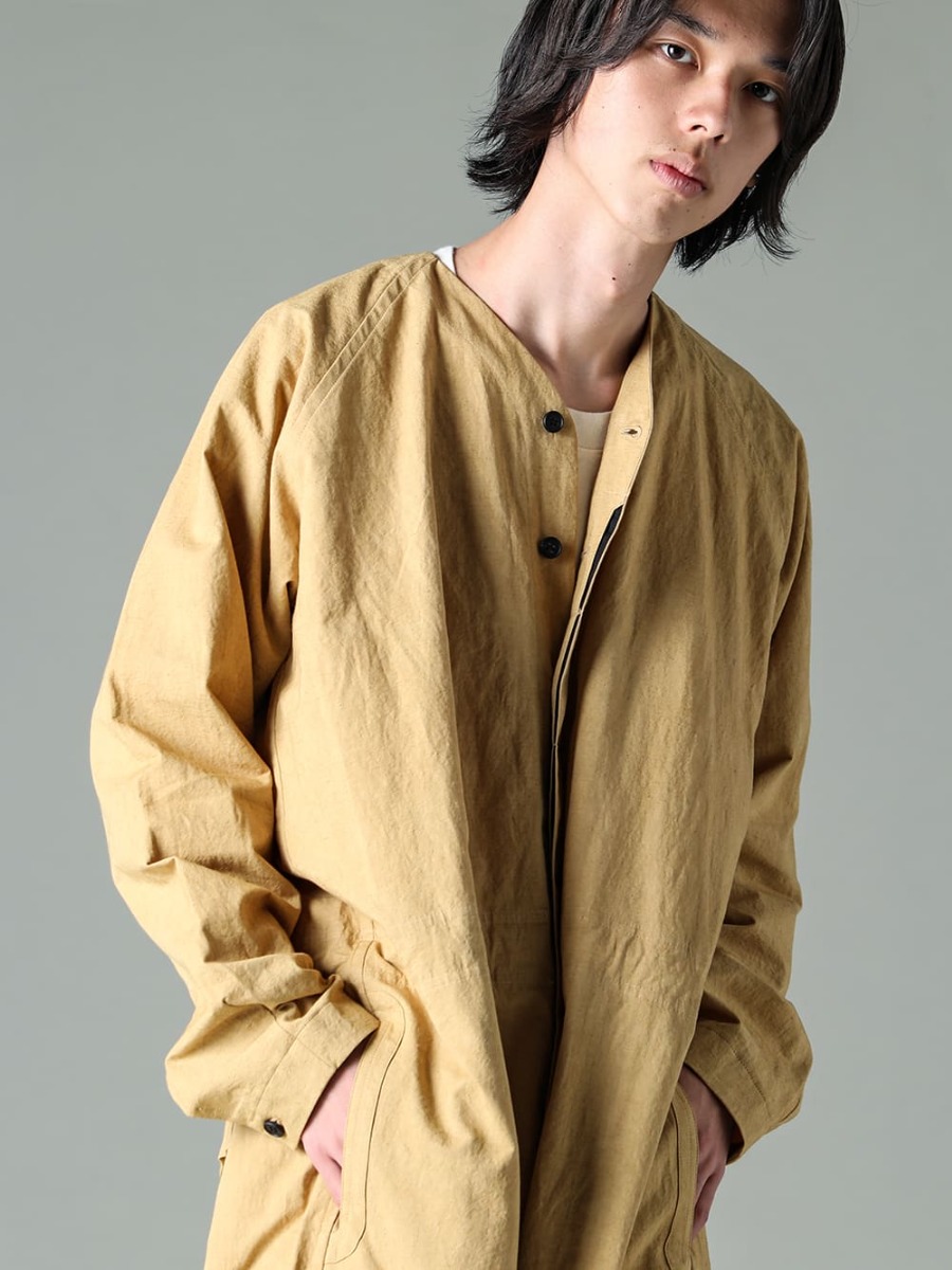 O PROJECT 23SS By adding volume in the order of tops, jumpsuits and shoes, a balanced A-line style is achieved. - O15JS1-MUSTARD-Jumpsuit Mustard Fine Canvas - O15TS2-KINARI-3/4 Sleeve Tee Cotton Hemp Jersey Kinari - Lugged-Runner-FEIT lugged runner 3-003