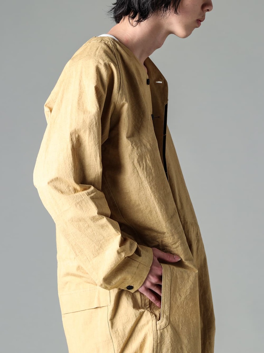 O PROJECT 23SS By adding volume in the order of tops, jumpsuits and shoes, a balanced A-line style is achieved. - O15JS1-MUSTARD-Jumpsuit Mustard Fine Canvas - O15TS2-KINARI-3/4 Sleeve Tee Cotton Hemp Jersey Kinari - Lugged-Runner-FEIT lugged runner 3-004