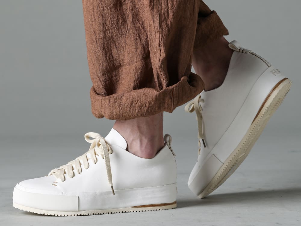 O PROJECT-オープロジェクト シーズン ハイテクスニーカーに負けない脅威の軽さと履き心地を追求したレザーローテクスニーカー -  O15TR4-KAKISHIBU-ジョギング トラウザー カキシブ ダイ フラックス ローン - FEIT-Hand-Sewn-Low-FEIT ハンドソーン ロー 3-005