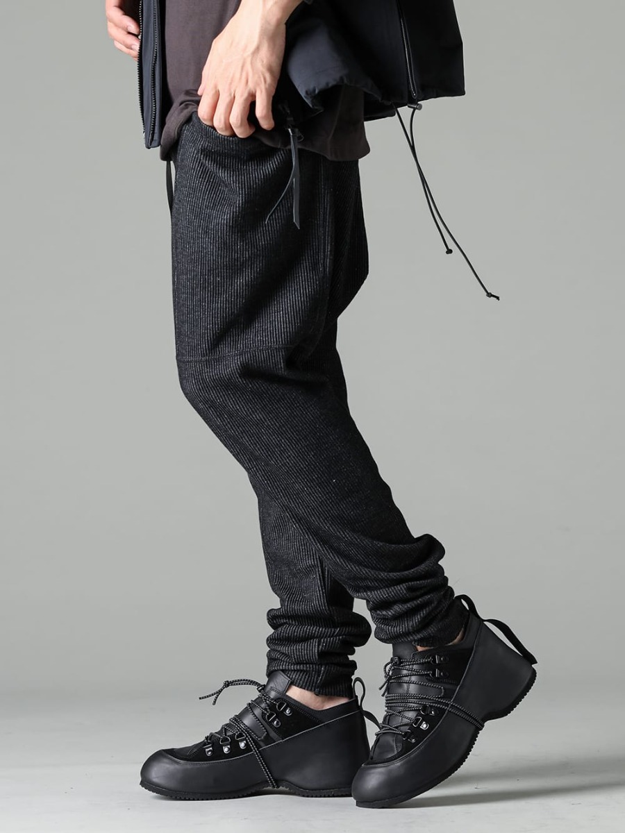 The Viridi-anne - ザ ヴィリディアン 2023SS 春夏のスタイリングで重宝する変形パンツ - VI-3595-04-Black - ストライプ ニット ドロップクロッチ パンツ ブラック - VI-3620-09-Black - インヒールシューズ 3-005