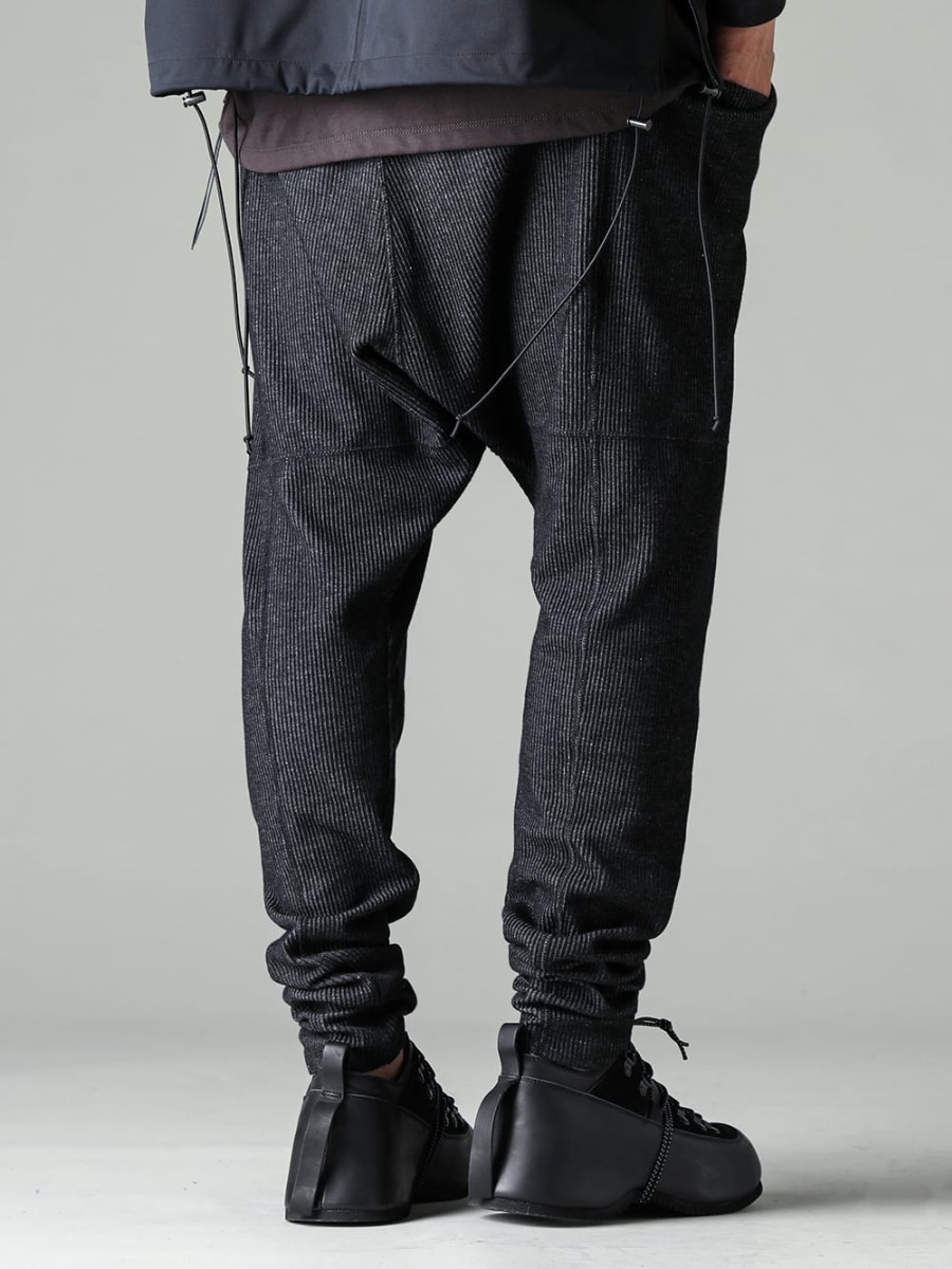 The Viridi-anne - ザ ヴィリディアン 2023SS 春夏のスタイリングで重宝する変形パンツ - VI-3595-04-Black - ストライプ ニット ドロップクロッチ パンツ ブラック - VI-3620-09-Black - インヒールシューズ 3-006