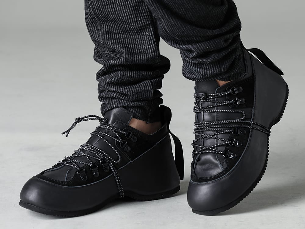 The Viridi-anne - ザ ヴィリディアン 2023SS 春夏のスタイリングで重宝する変形パンツ - VI-3595-04-Black - ストライプ ニット ドロップクロッチ パンツ ブラック - VI-3620-09-Black - インヒールシューズ 3-009