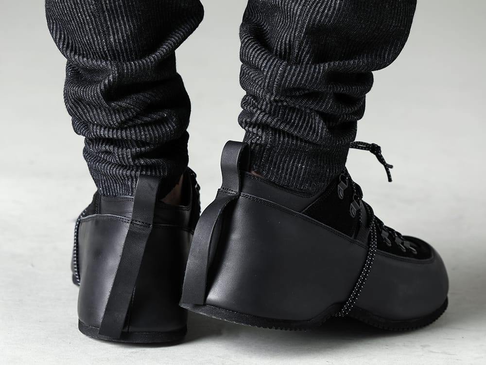 The Viridi-anne - ザ ヴィリディアン 2023SS 春夏のスタイリングで重宝する変形パンツ - VI-3595-04-Black - ストライプ ニット ドロップクロッチ パンツ ブラック - VI-3620-09-Black - インヒールシューズ 3-010