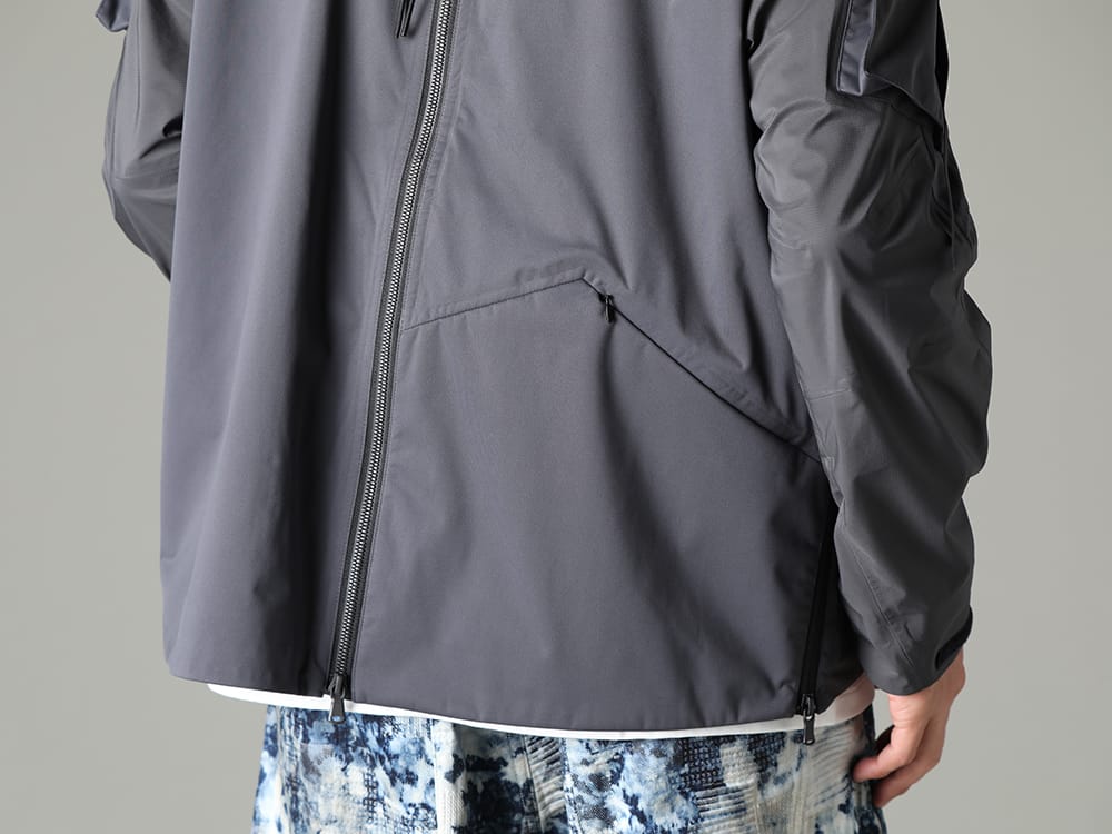 The Viridi-anne 2023SS - Ideal styling for the changing spring season with its rainy days - VI-3557-06-Dark-Gray(Water Repellent Hooded Jacket Dark Gray) - 2-010