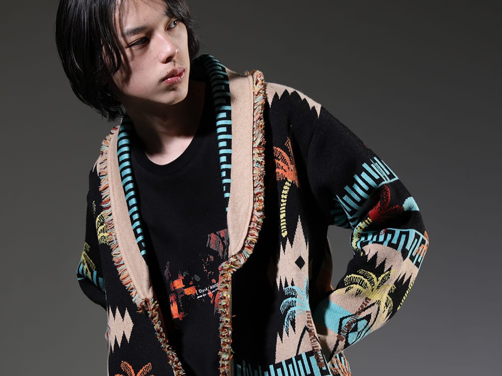 アラヌイ / ユリウス 2023SS - ラグジュアリーさを感じる高品質なニット - LMHS23-050(パームツリー ジャカード アイコンカーディガン) 787CUM3(DUSK ツイスト タック ショートスリーブTシャツ) - 2-004