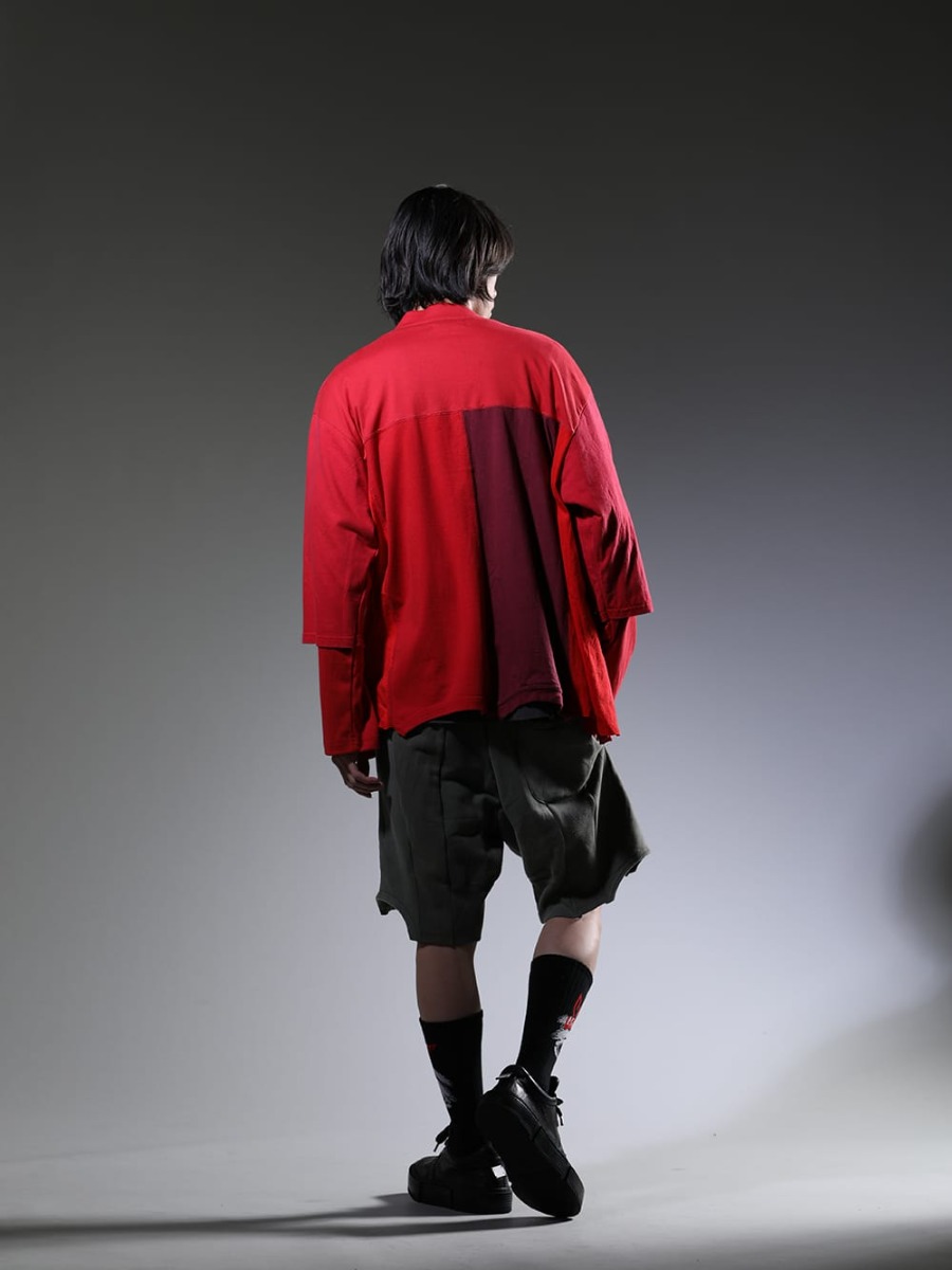 インク / セントマイケル / グイディ 2023SS - 同型のカラー違いで雰囲気を変える2スタイル - ink23-05-Red(アップサイドダウン カーディガン レッド) SM-S23-0000-002(DEVIL ショートスリーブTシャツ) ink23-14-Khaki(ミリタリーショーツ カーキ) SM-S23-0000-101(EYE ソックス ブラック) GJ02-BLKT(レースアップブーツ - ホースフルグレインレザー) - 1-006