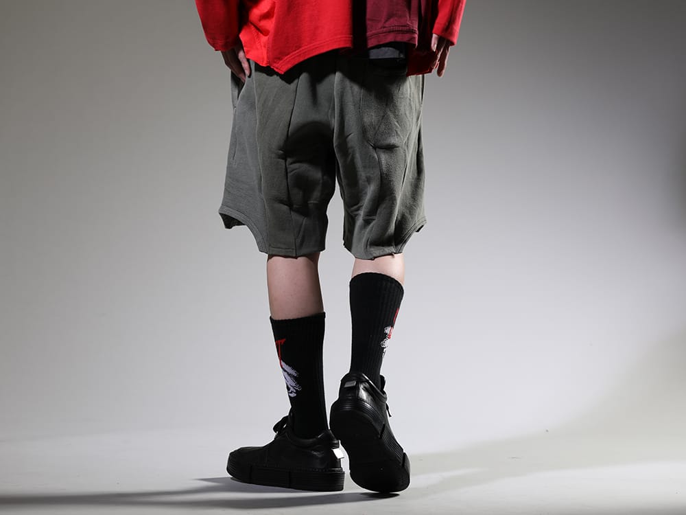 インク / セントマイケル / グイディ 2023SS 軍物スウェットをリメイクした独創的な膝丈ショーツ - ink23-14-Khaki(ミリタリーショーツ カーキ) SM-S23-0000-101(EYE ソックス ブラック) GJ02-BLKT(レースアップブーツ - ホースフルグレインレザー) - 3-008