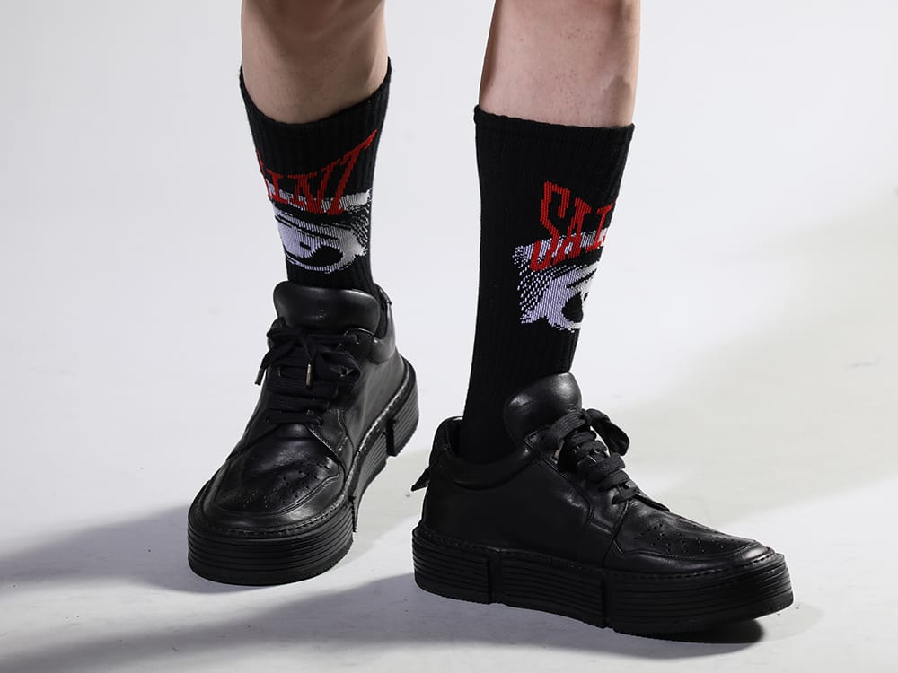 セントマイケル / グイディ 2023SS 軍物スウェットをリメイクした独創的な膝丈ショーツ - SM-S23-0000-101(EYE ソックス ブラック) GJ02-BLKT(レースアップブーツ - ホースフルグレインレザー) - 3-012