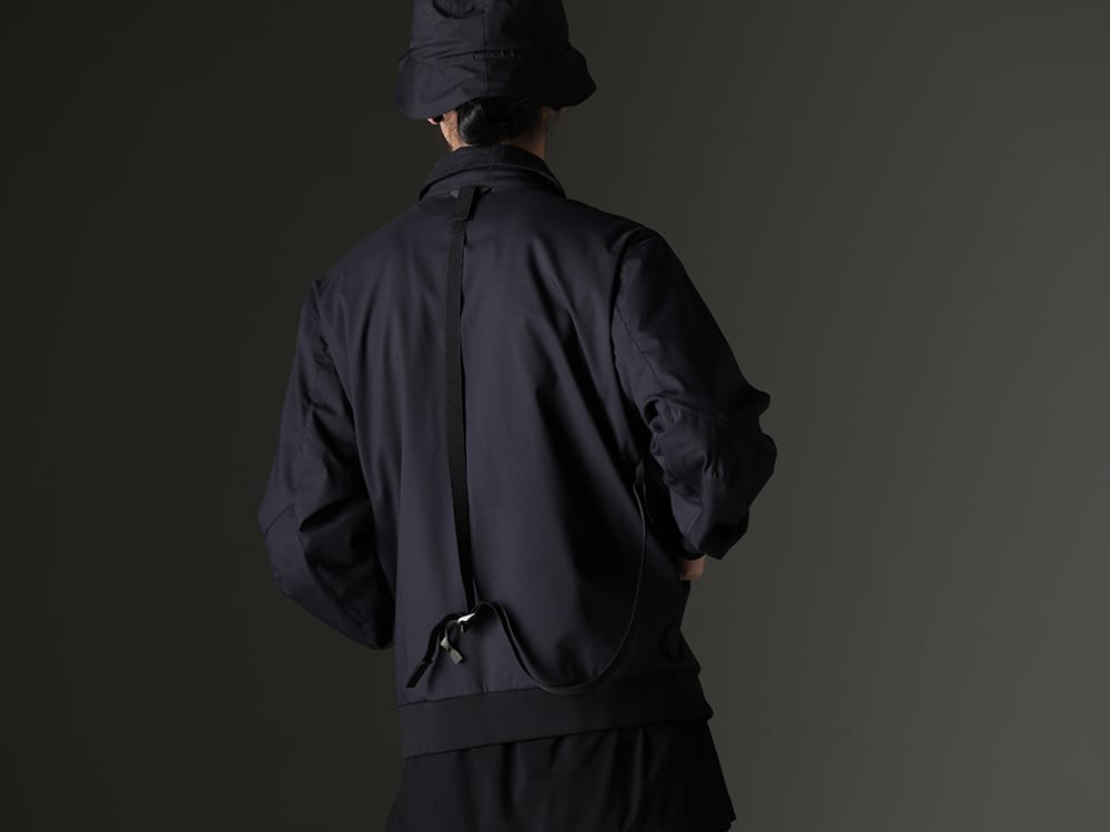 アクロニウム / ユリウス 2023SS - 小さな荷物を多数収納が可能なACRONYMらしい機能を搭載したジャケットにユリウスのインナーをセレクト - J111TS-CH(Stealth Cargo Jacket) FC3-WS(Field Cover Hat) - 2-003