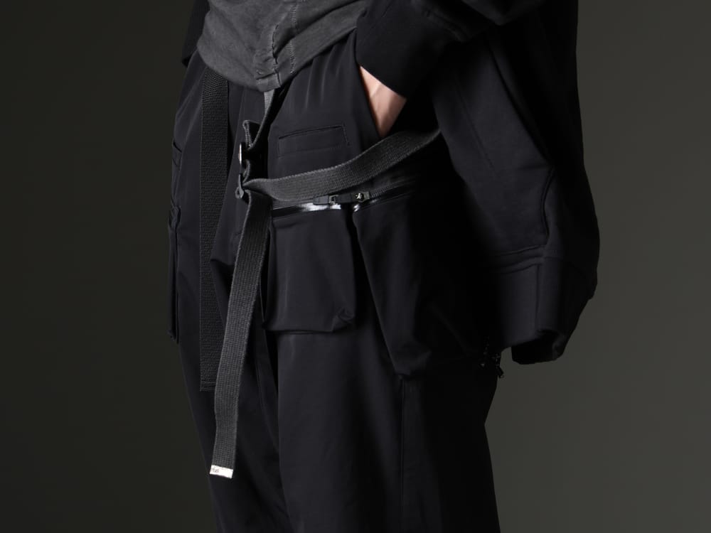 ACRONYM(アクロニウム) 2023SS 実用性が高く幅広いジャンルで活躍するトラウザーズ、スニーカー - P23Q-DS(Wide Drawcord Trousers) - 3-006